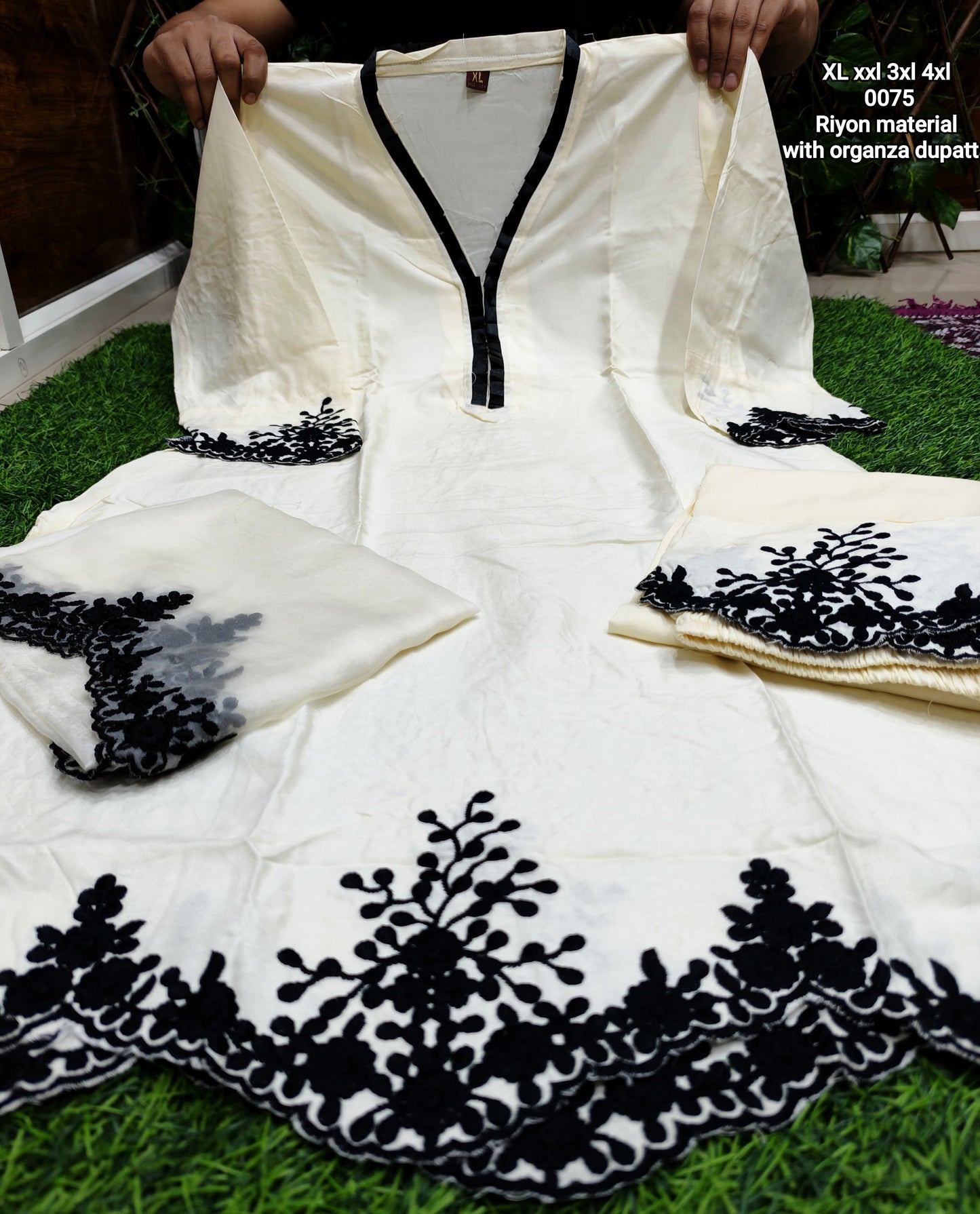 Heavy reyon material  Embroidery work  With Top & Pent