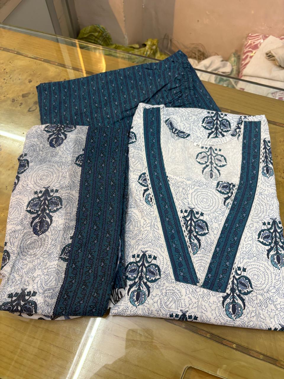 Top With Pent Duppata