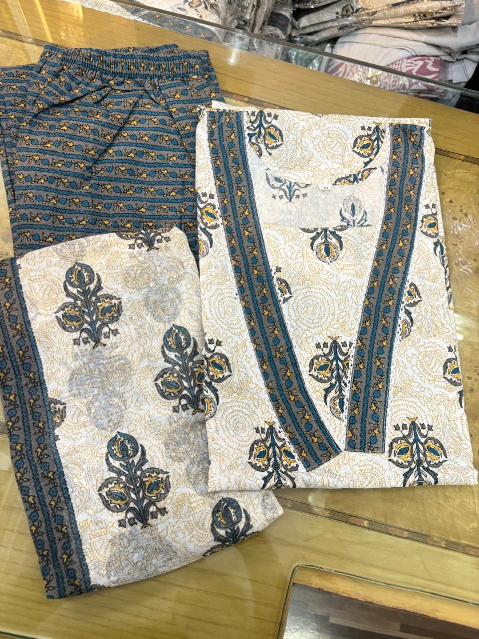 Top With Pent Duppata